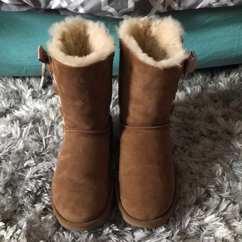Chestnut brown UGGS with blush pink bows